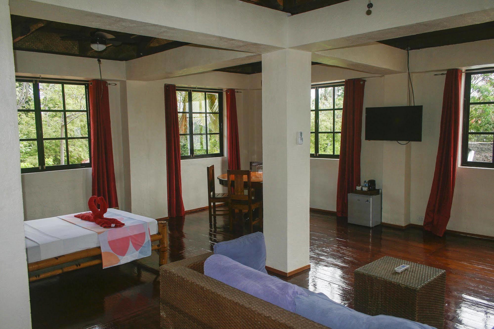 Isla Hayahay Beach Resort And Restaurant Calape Extérieur photo
